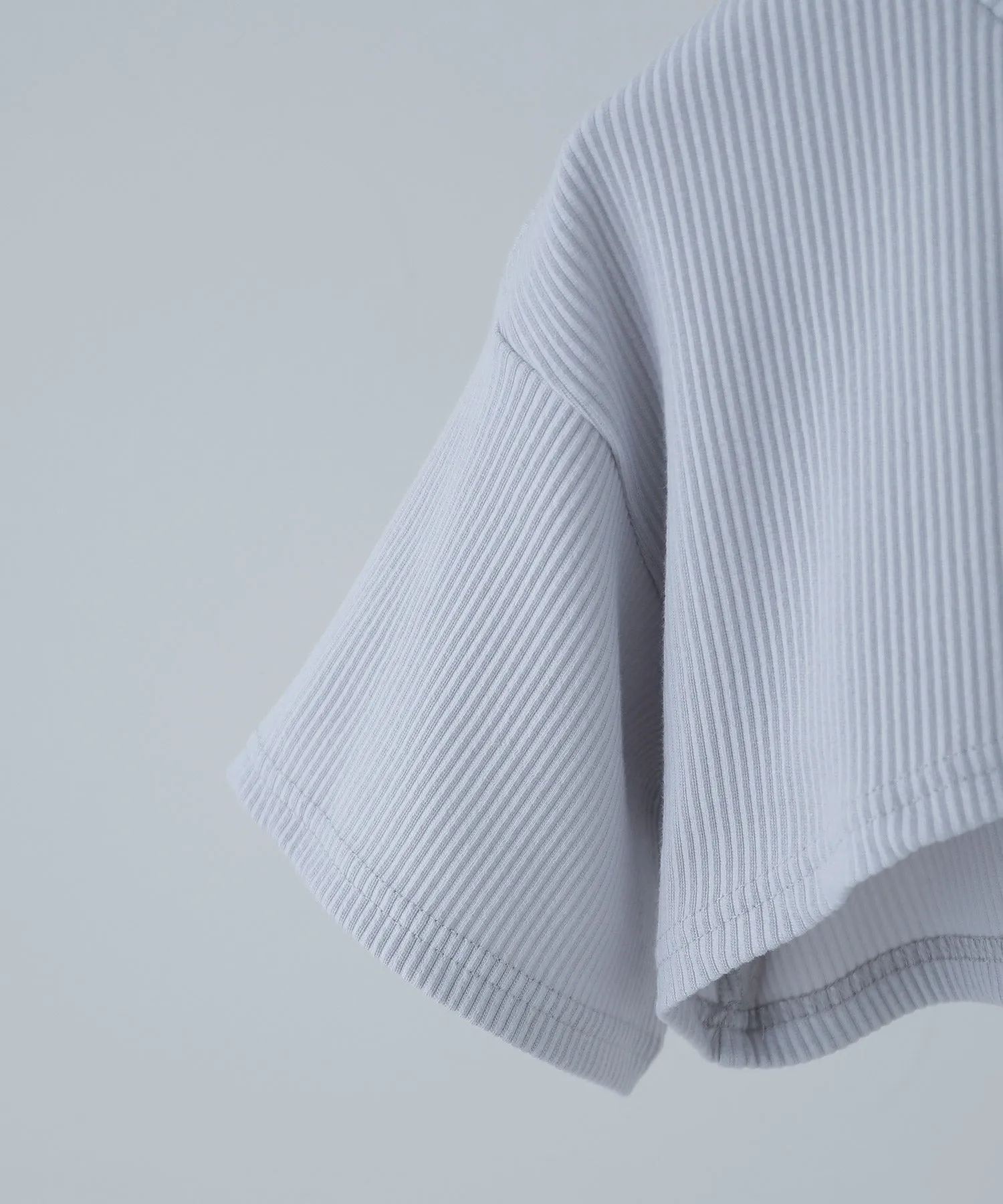 Cropped tops & camisole