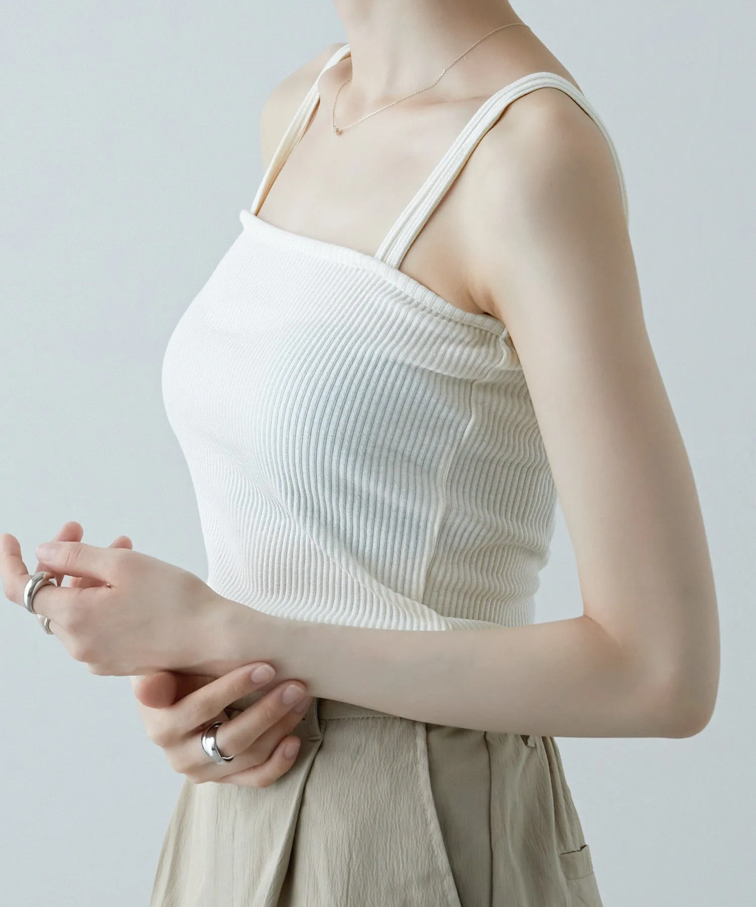 Cropped tops & camisole