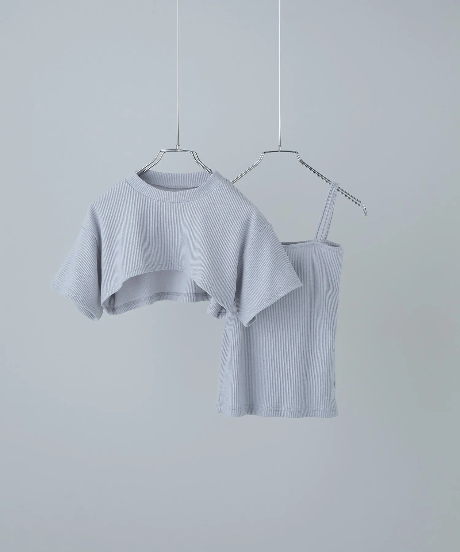 Cropped tops & camisole