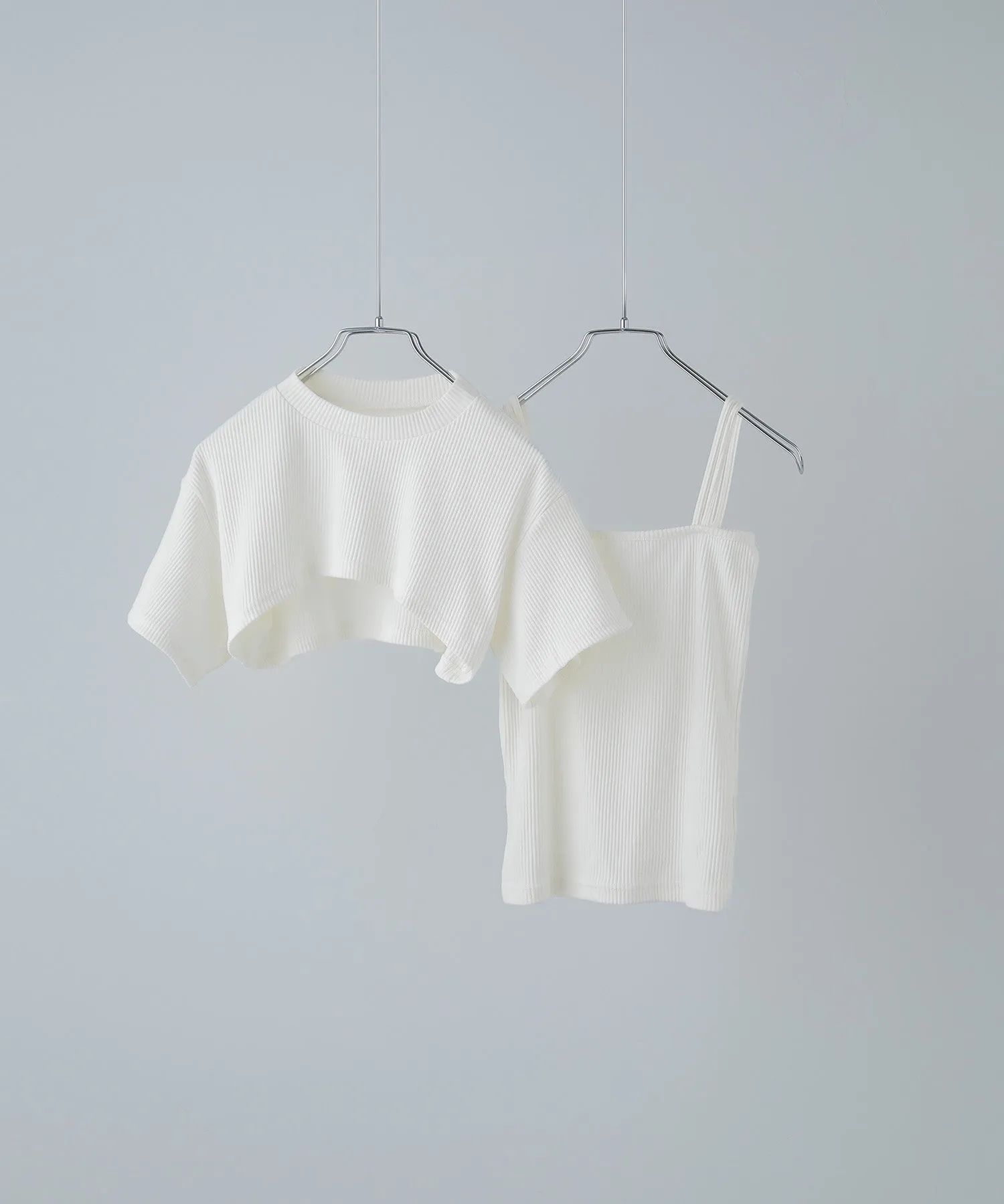 Cropped tops & camisole