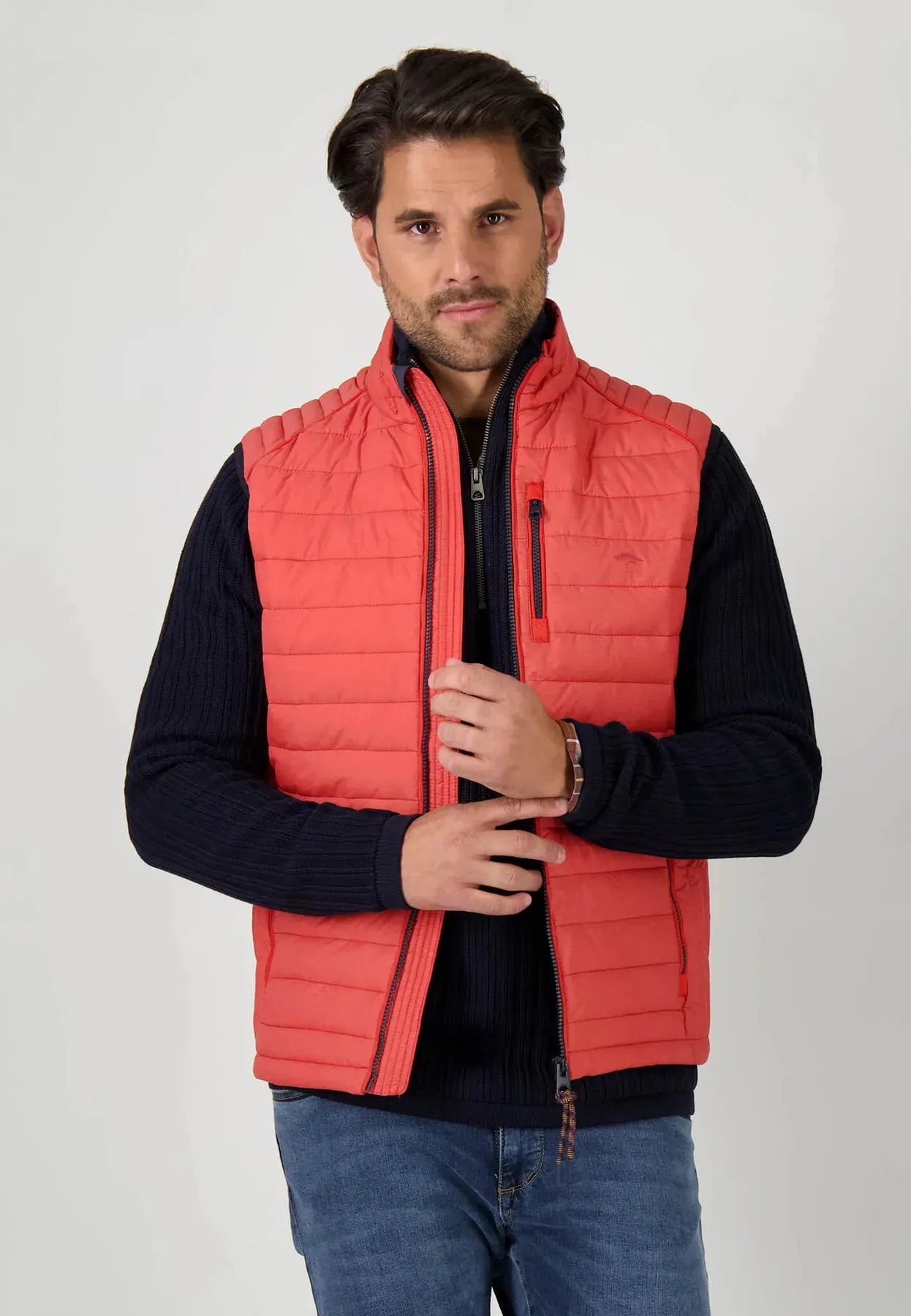 FYNCH HATTON Quilted Gilet in Pumpkin