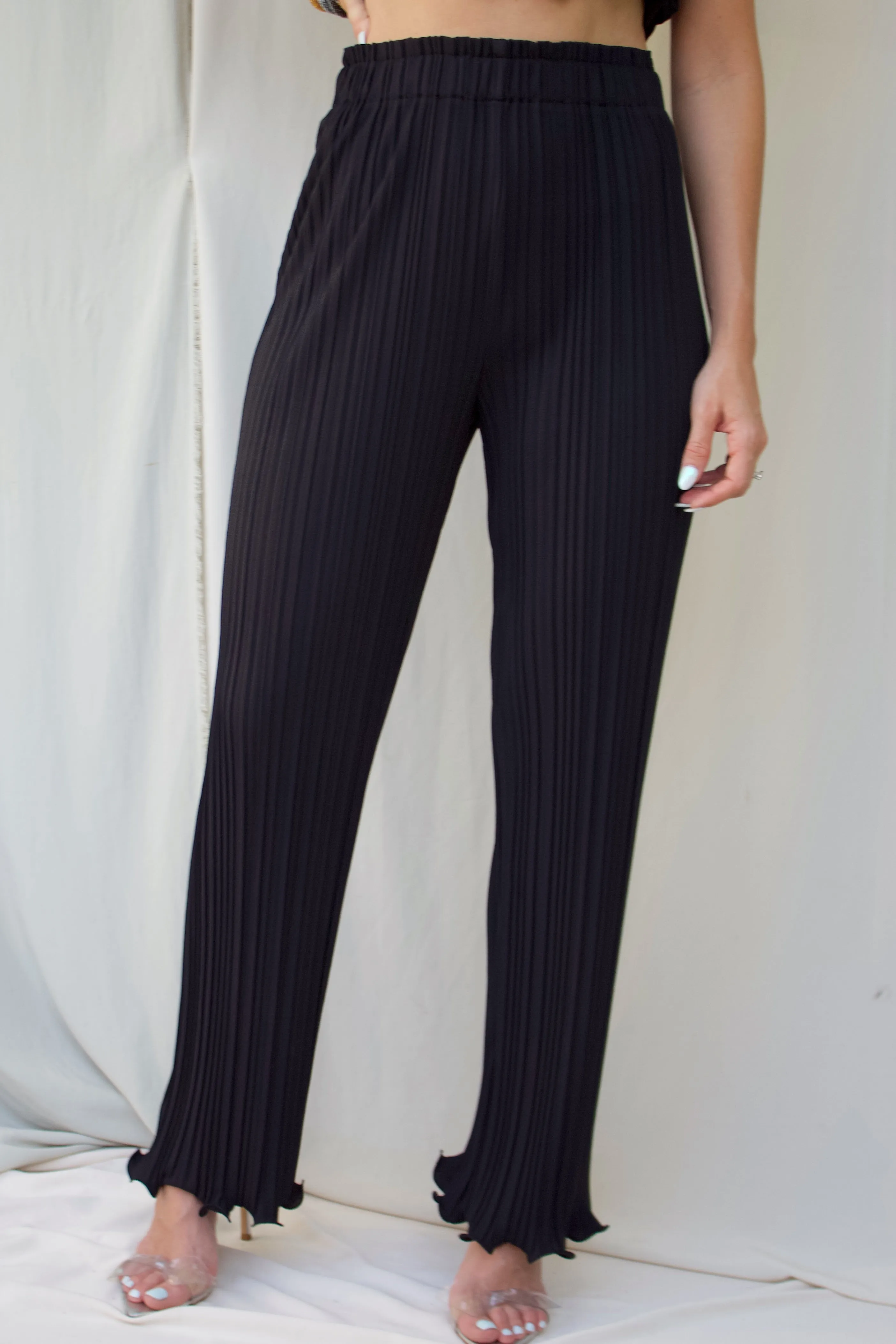 PLEATED STRAIGHT LEG SCALLOP EDGE TROUSERS