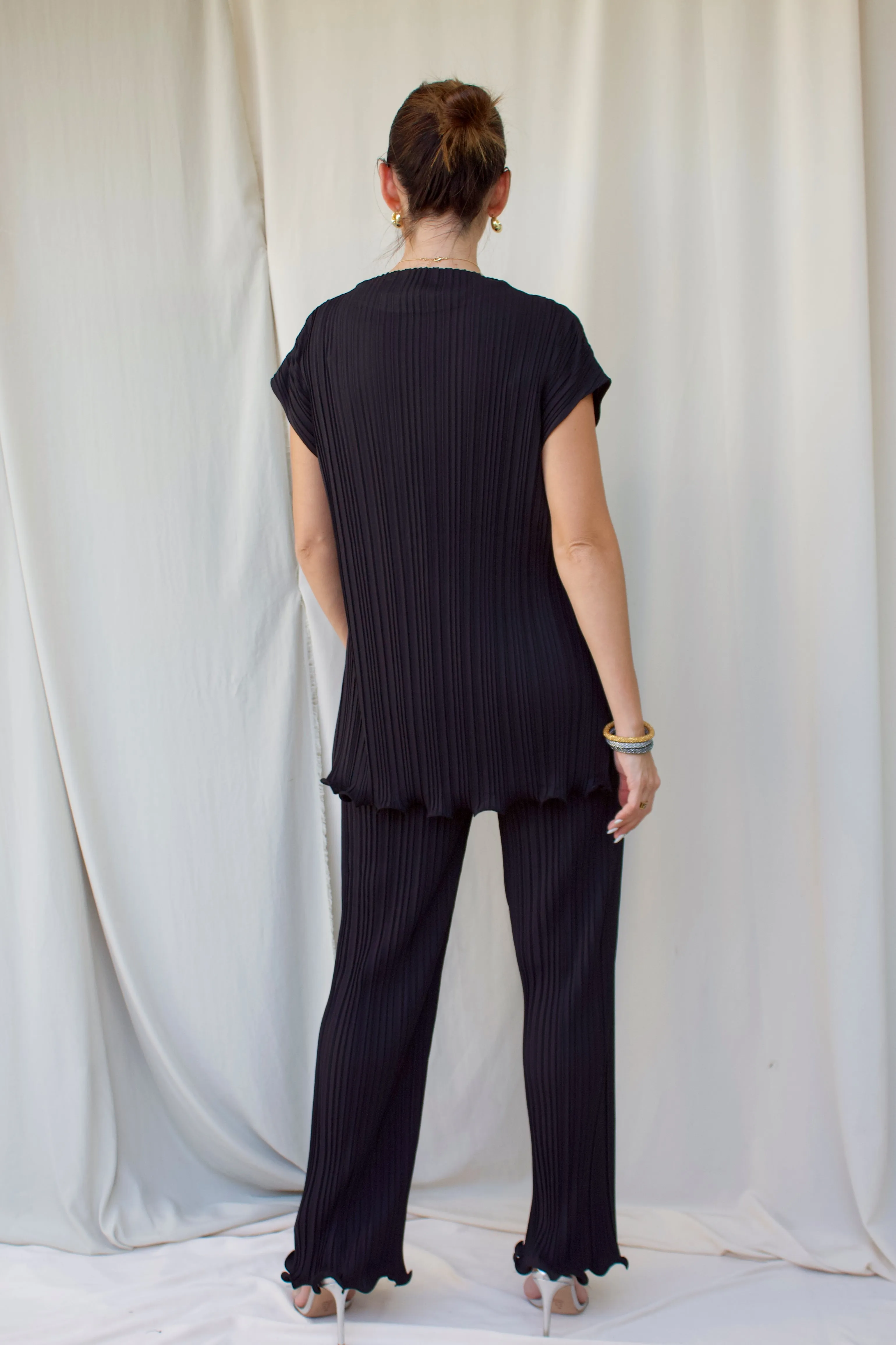 PLEATED STRAIGHT LEG SCALLOP EDGE TROUSERS